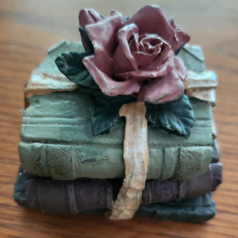Paperweight Antique Book Stack and Roses - Picture 7 of 14